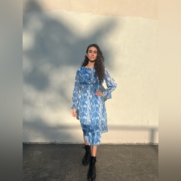 Blue Tie-Dye Midi Dress Women’s Long Sleeve Smocked Waist Dress - Picture 3 of 5